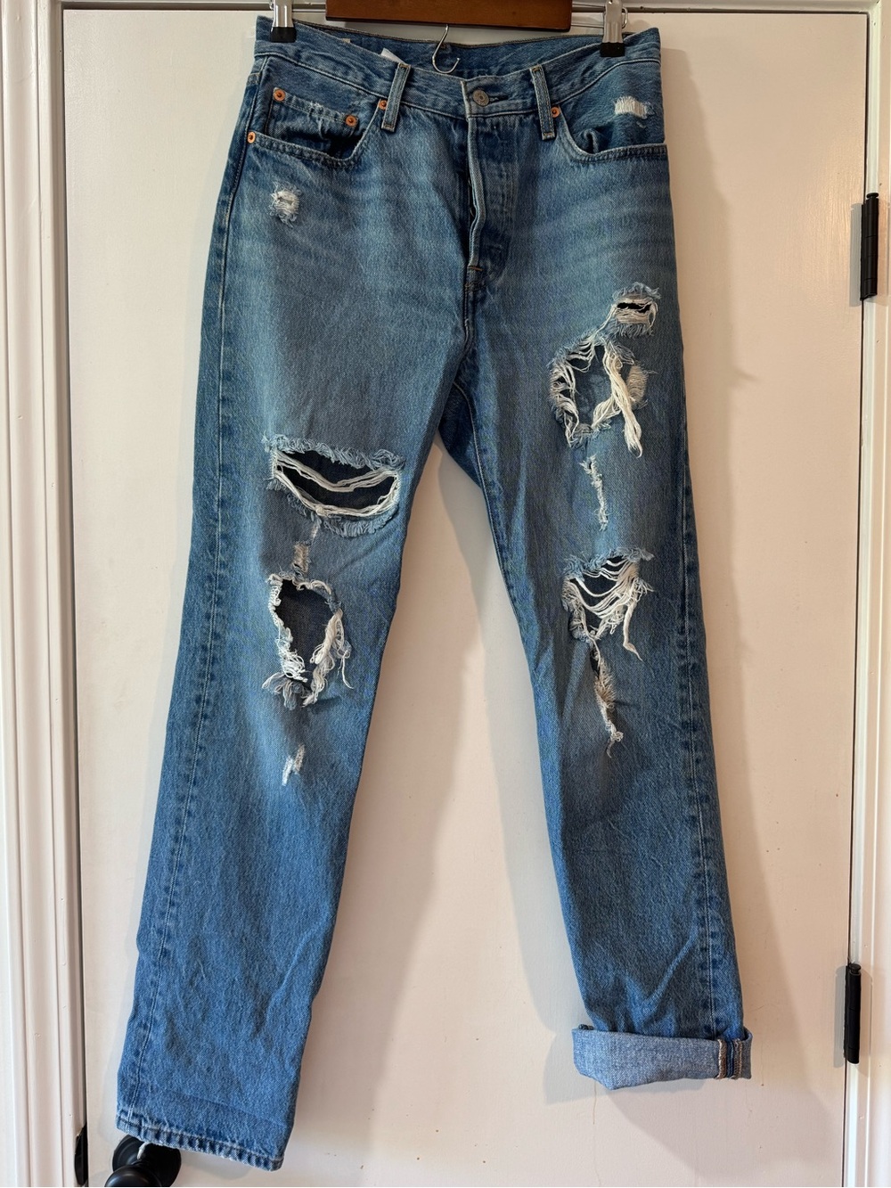 Women’s Levi Distressed 501 straight leg jeans